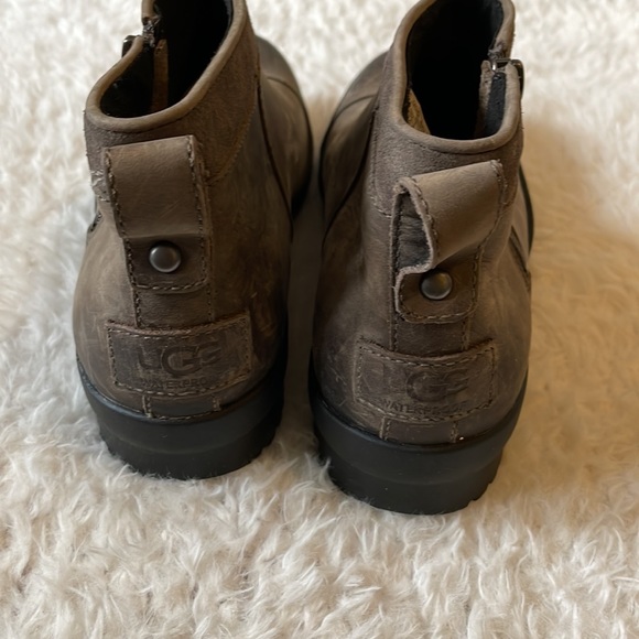 NWOT UGG Attell boot in Mole color. 5.5 - Picture 6 of 12